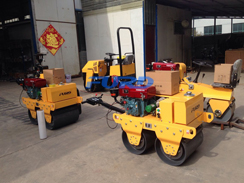 福瑞得壓路機(jī)座駕壓路機(jī)、手扶壓路機(jī)準(zhǔn)備發(fā)貨