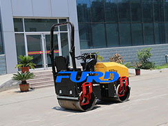 抓住特色打通渠道，全液壓小型壓路機(jī)廠家順利發(fā)展